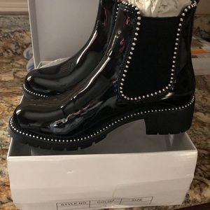 Brand new, never worn super cute black booties!!